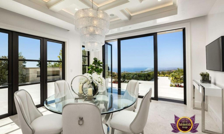 Elegant Dubai-inspired dining room with gold accents