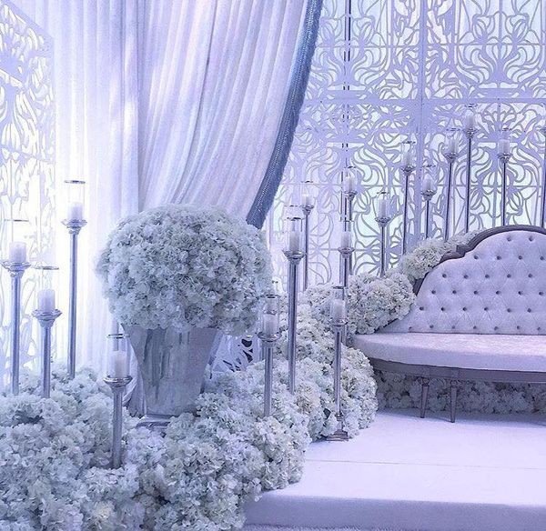 Exquisite wedding cake for a Dubai reception