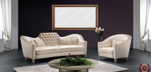 Elegant sitting room design with classic details
