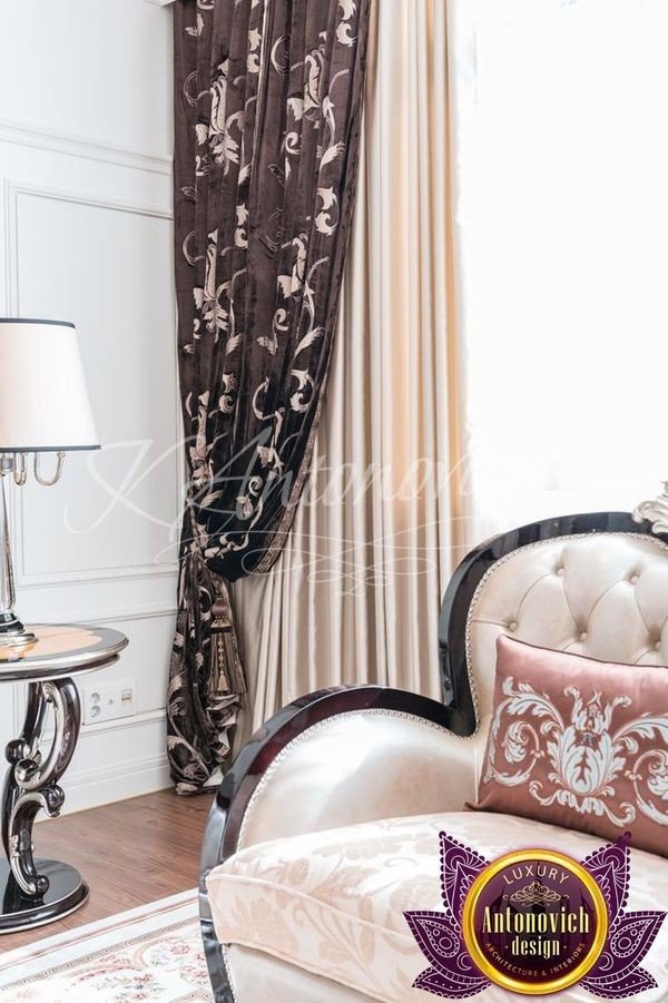 Custom-made curtains tailored to your Dubai home's style