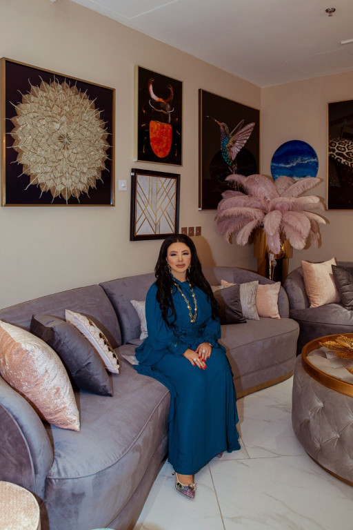 Luxurious living room designed by Dubai's top interior designer