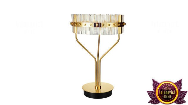 Vintage-inspired brass table lamp with a classic charm
