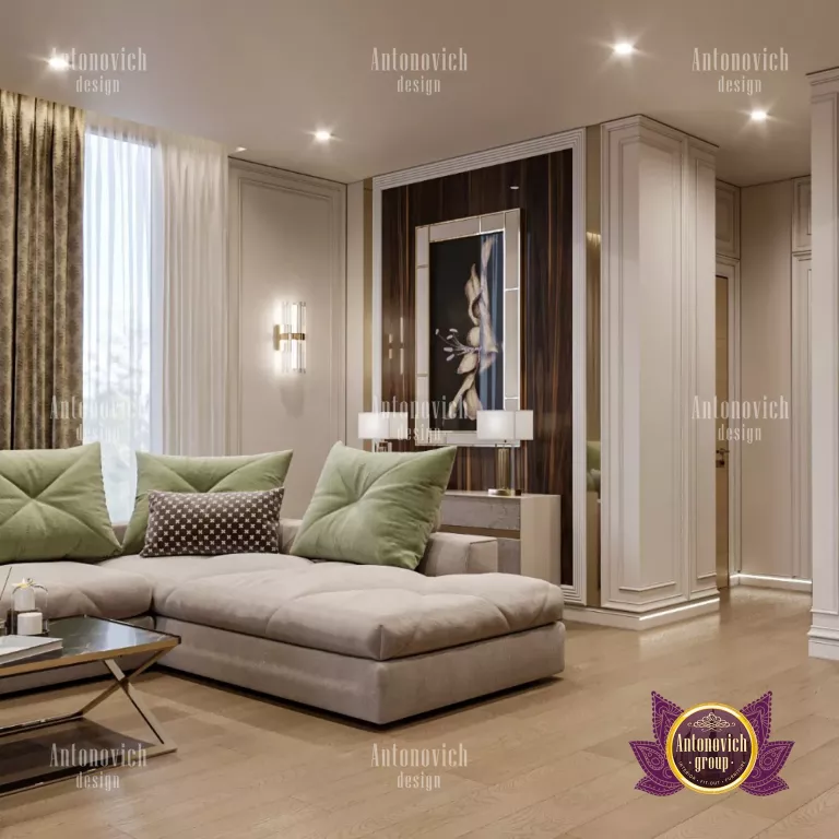 Luxurious Dubai bedroom with opulent furnishings and exquisite details