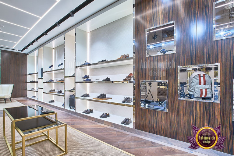 RETAIL LUXURY BRAND STORE