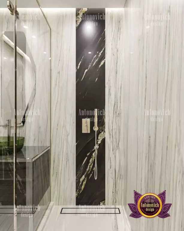 Stylish and modern vanity area in an elegant Dubai villa bathroom