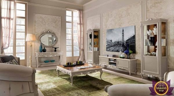 Luxurious Italian living room set