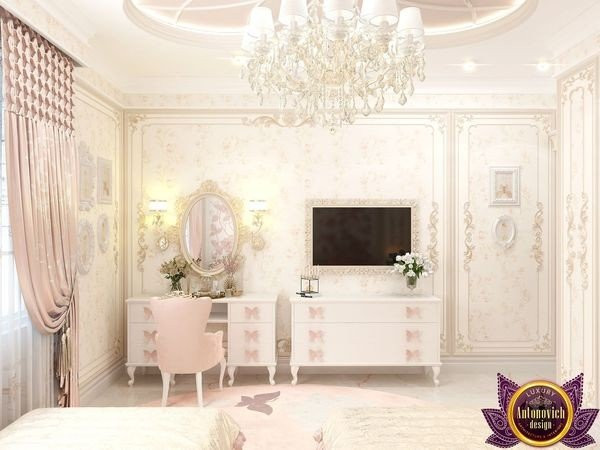 Colorful and cozy girls' room with stylish furniture