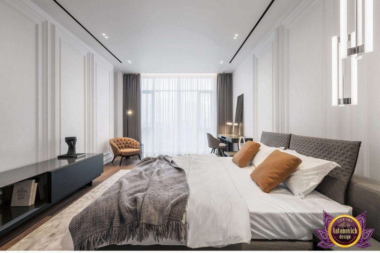 Sophisticated bedroom design featuring floor-to-ceiling windows in Dubai