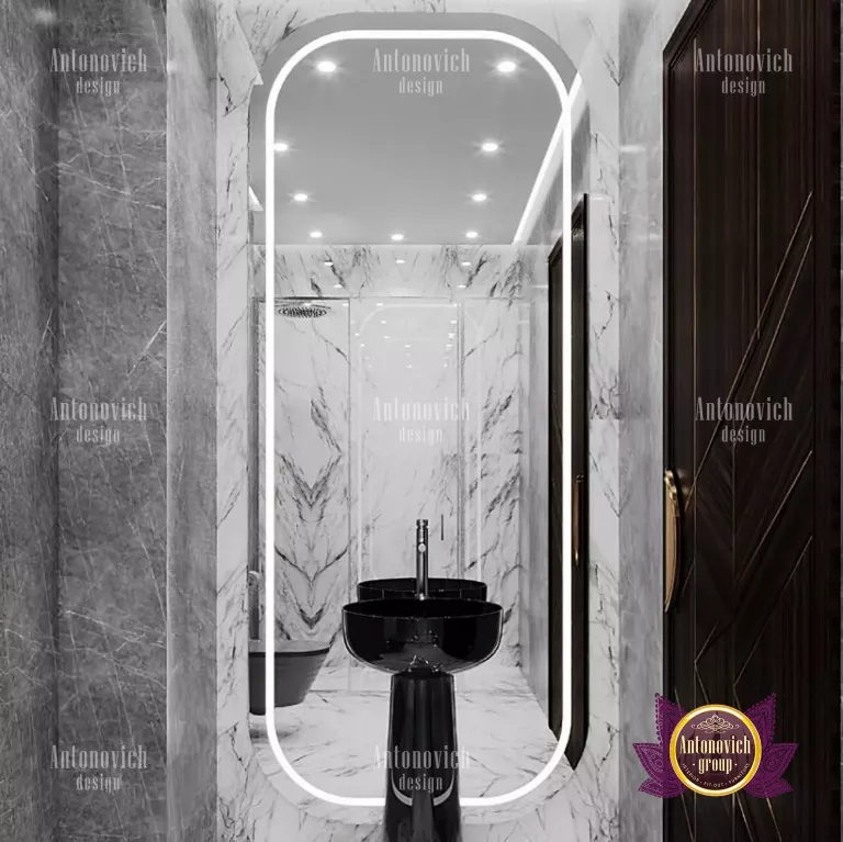 Elegant Dubai-inspired bathroom with marble accents