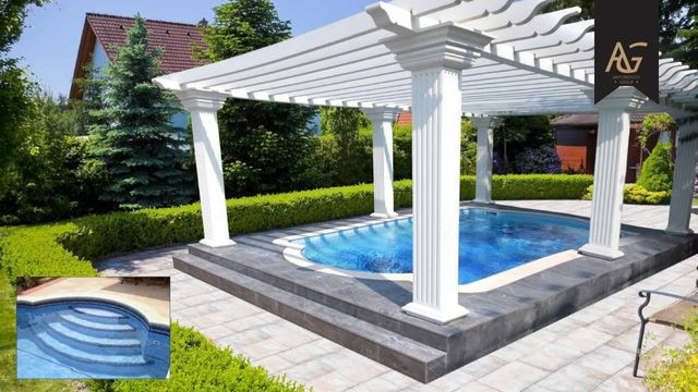 Swimming pool with built-in tanning ledge