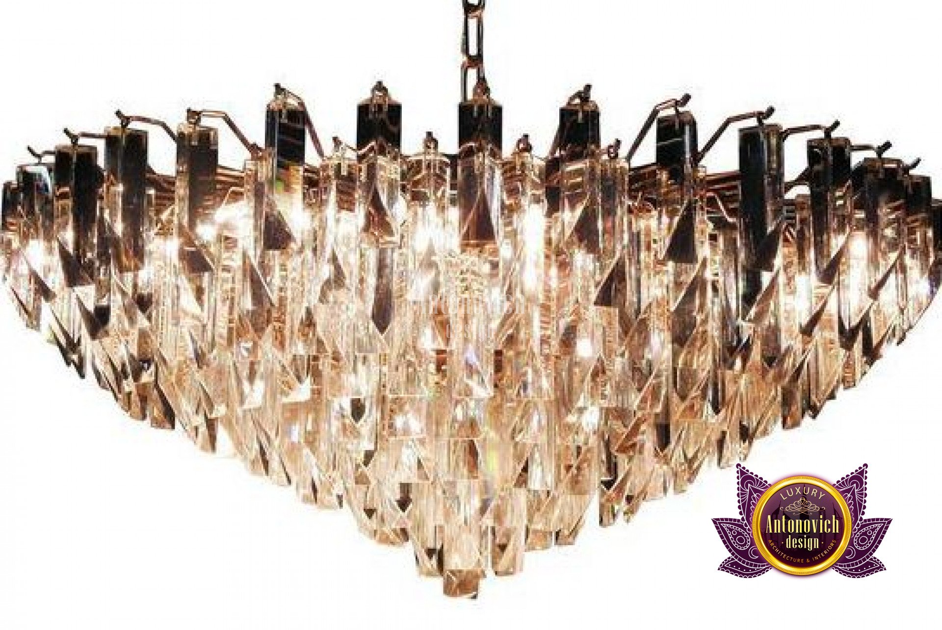 Luxury Chandeliers Dubai