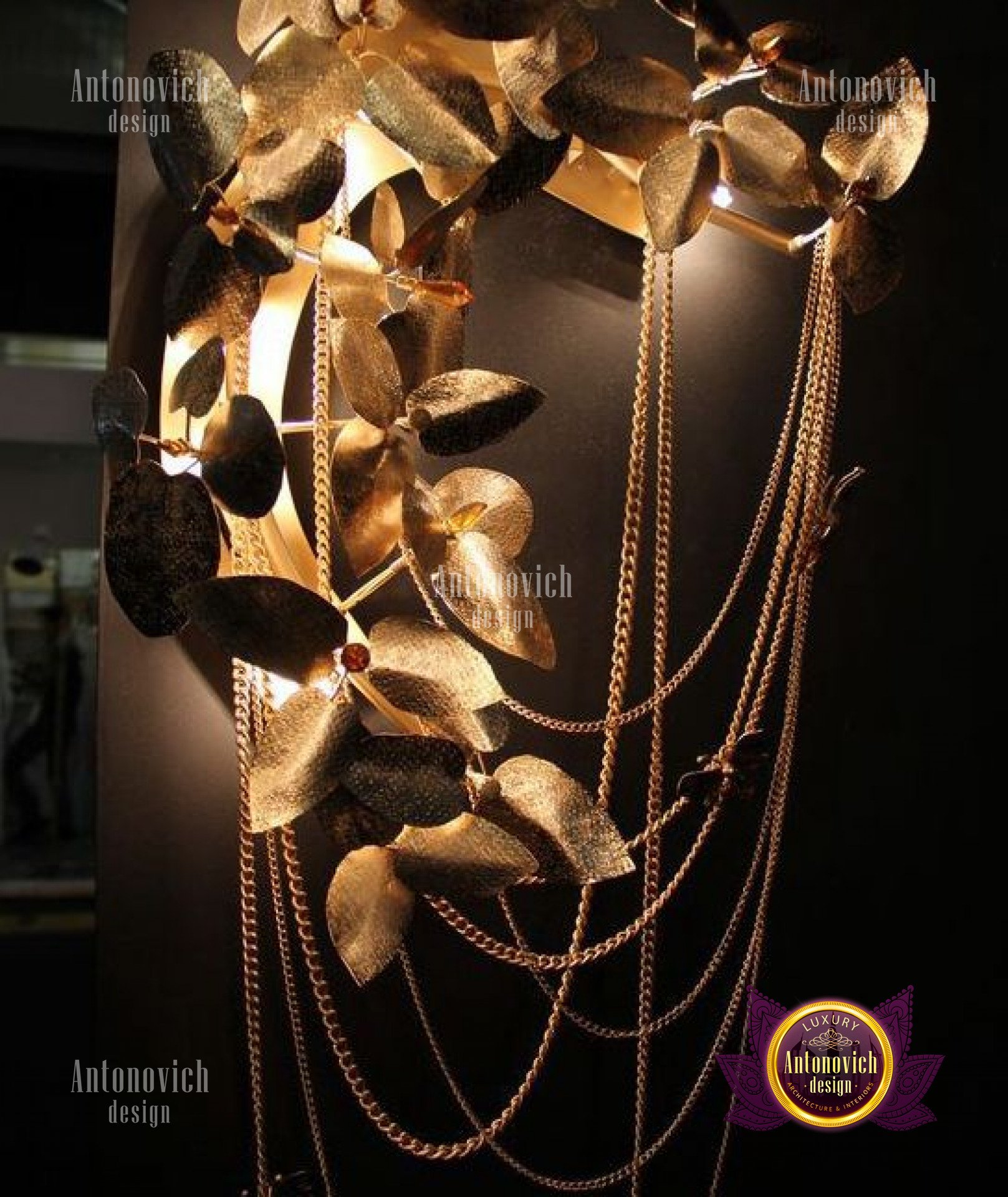 Luxury Chandeliers Dubai