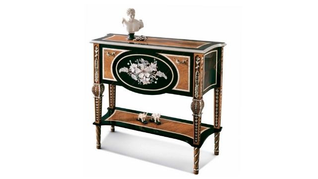 Royal Style Wooden Console