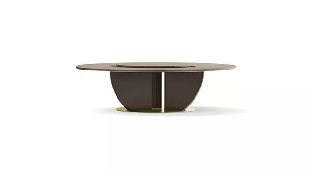 Fixed round table with Lazy Susan