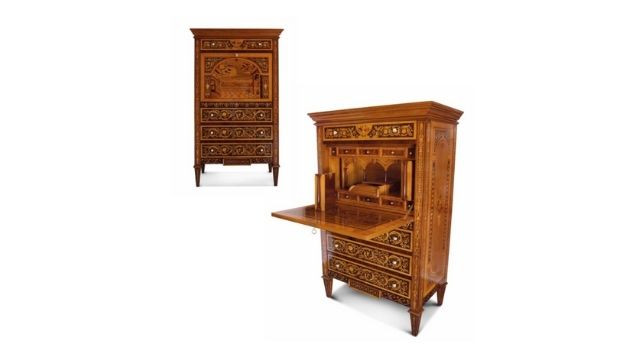 Classy Cabinet with hand-made inlays in precious veneers