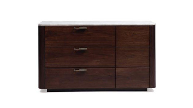 Classy Style Wooden Chest of Drawer