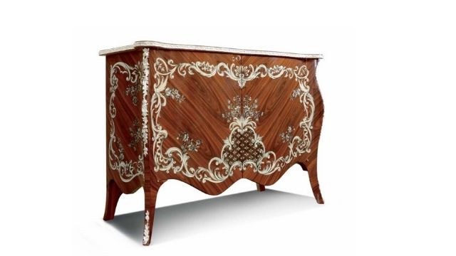 Luxurious Grand Sideboard