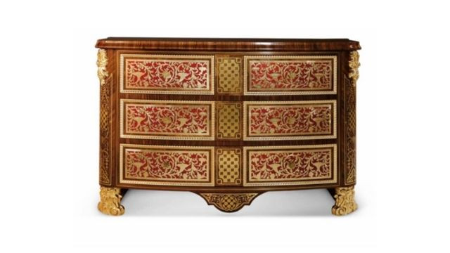 Classy Cabinet in Canaletto walnut and red amaranth with brass inlays