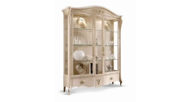 Classic Style Display Cabinet