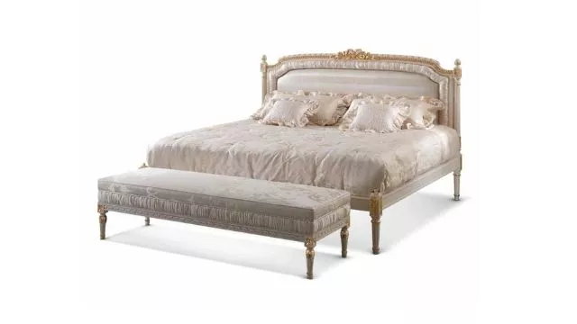 Classic Design Antique lacquered bed with gold details