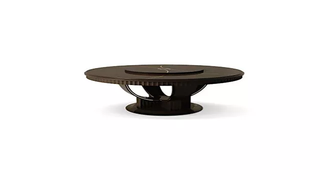 Round table with Lazy Susan – herringbone and décor Round table with Lazy Susan – herringbone and décor
