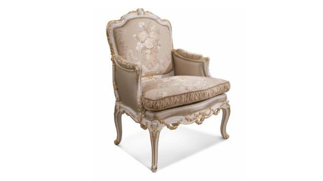 Luxury small armchair in antique lacquering finishing with gold leaf details