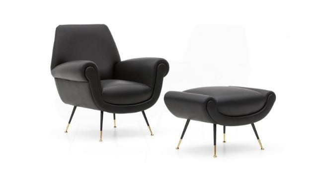 Relaxing Black Armchair