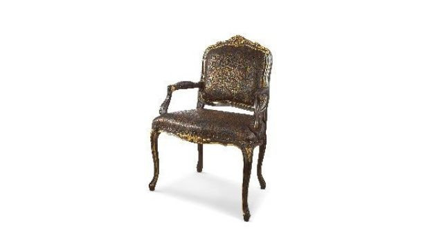 Classic & Comfortable Design Armchair